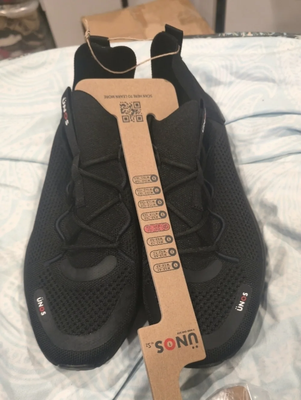 New Unisex Unos Lightweight Breathable Black Slip-On Sneakers